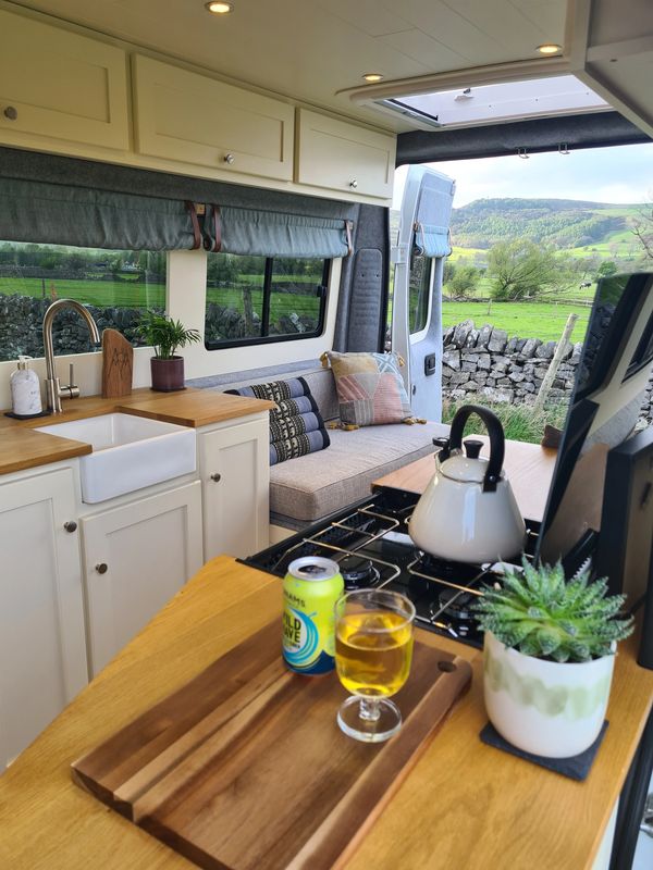 SHELTA BESPOKE CAMPERS & CONVERSIONS conversion example 4