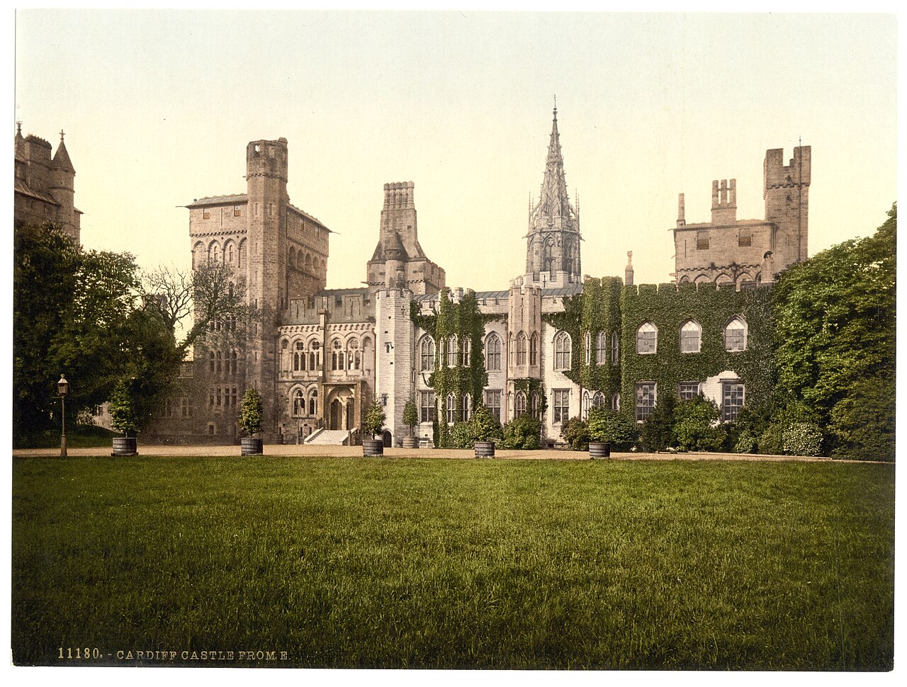 Photo: Photochrom Print Collection (Public domain) Cardiff