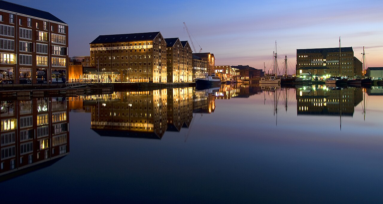 Photo: Saffron Blaze (CC BY-SA 3.0) Gloucester