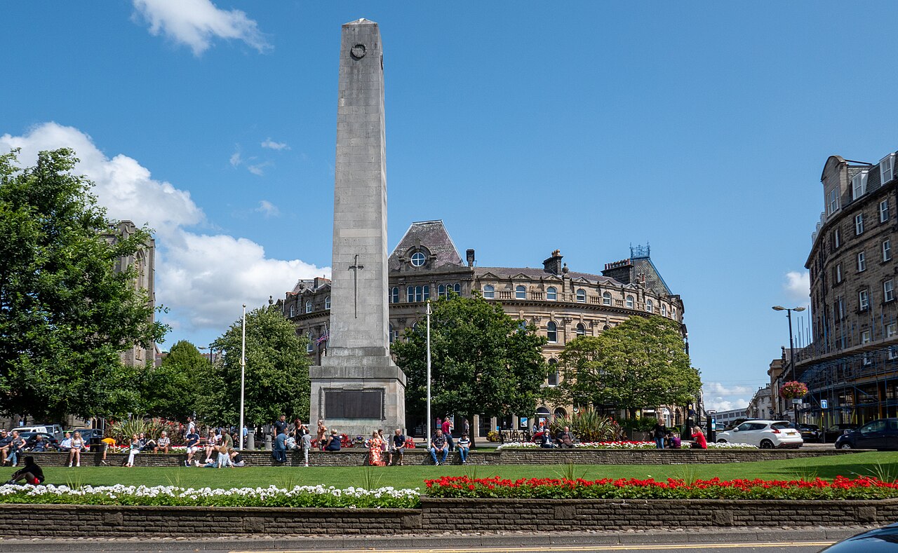 Photo: MartinVMtl (CC BY-SA 4.0) Harrogate