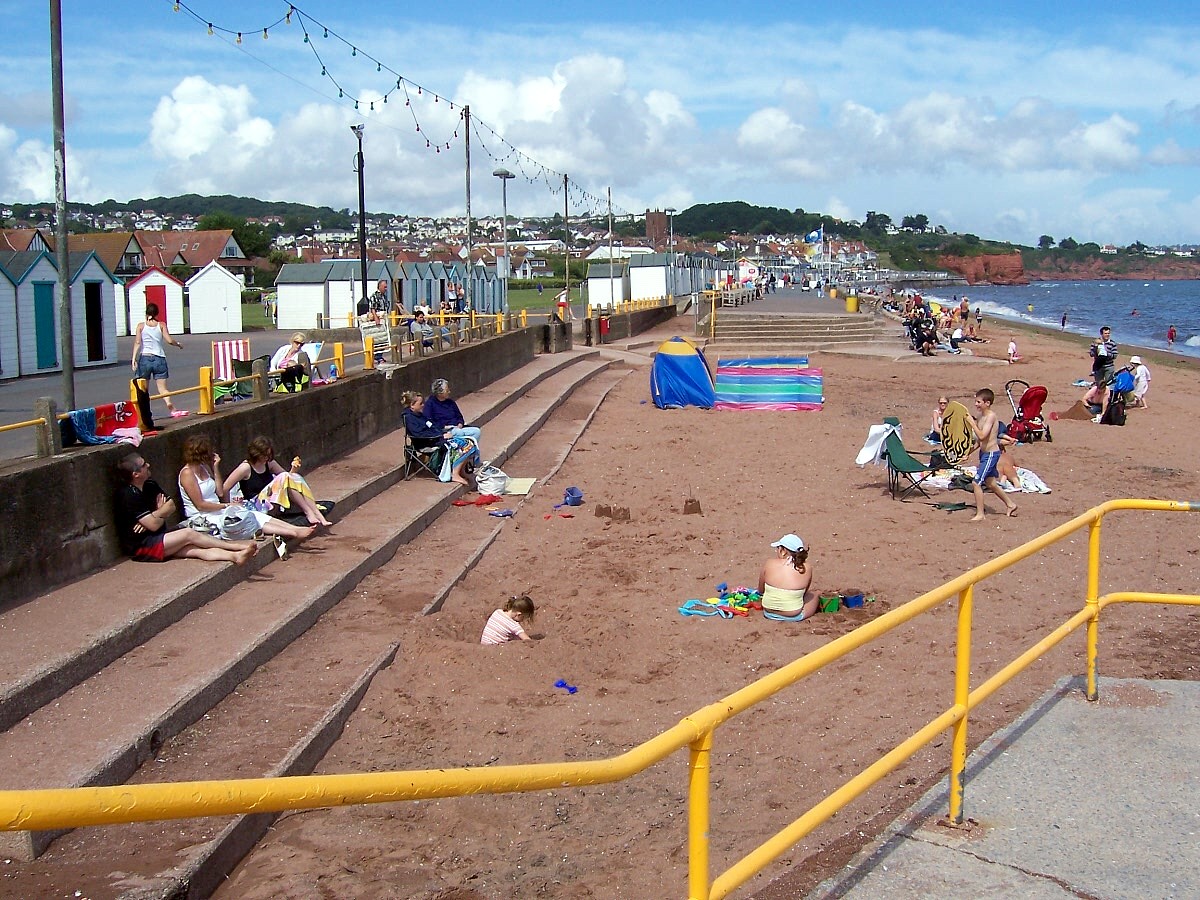 Photo: Ianmacm at English Wikipedia (Public domain) Paignton