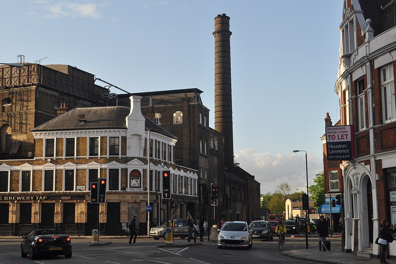 Photo: Stevekeiretsu (CC BY-SA 3.0) Wandsworth